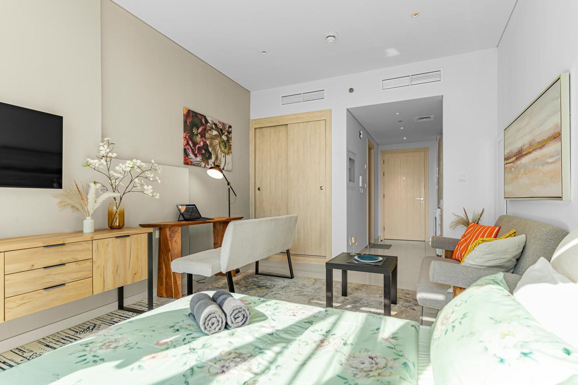 Cozy Sea & Marina View With Rooftop Pool & Private In Palm Jumeirah, Steps To Nakheel Mall شقة *