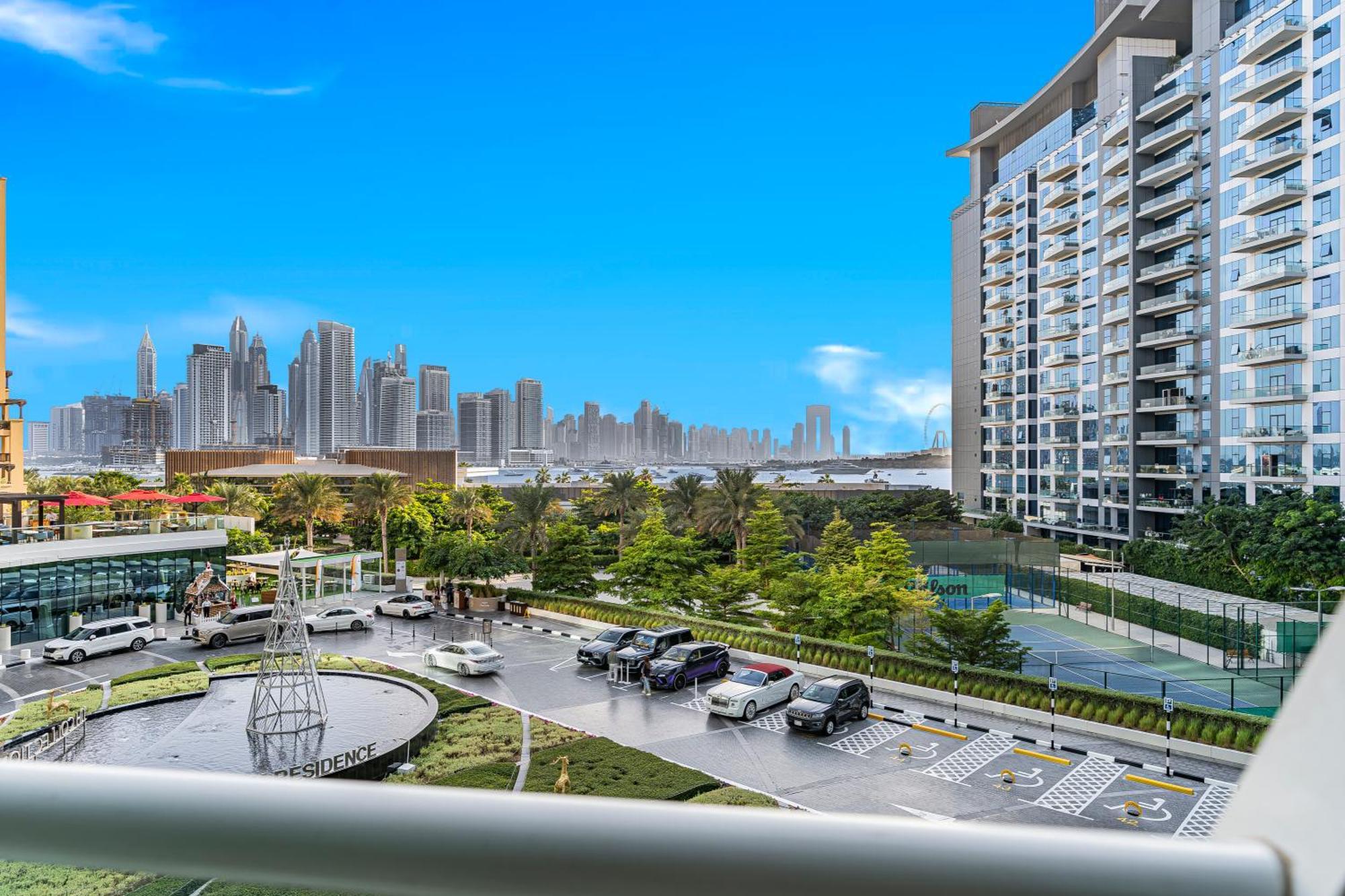Cozy Sea & Marina View With Rooftop Pool & Private In Palm Jumeirah, Steps To Nakheel Mall * دبي